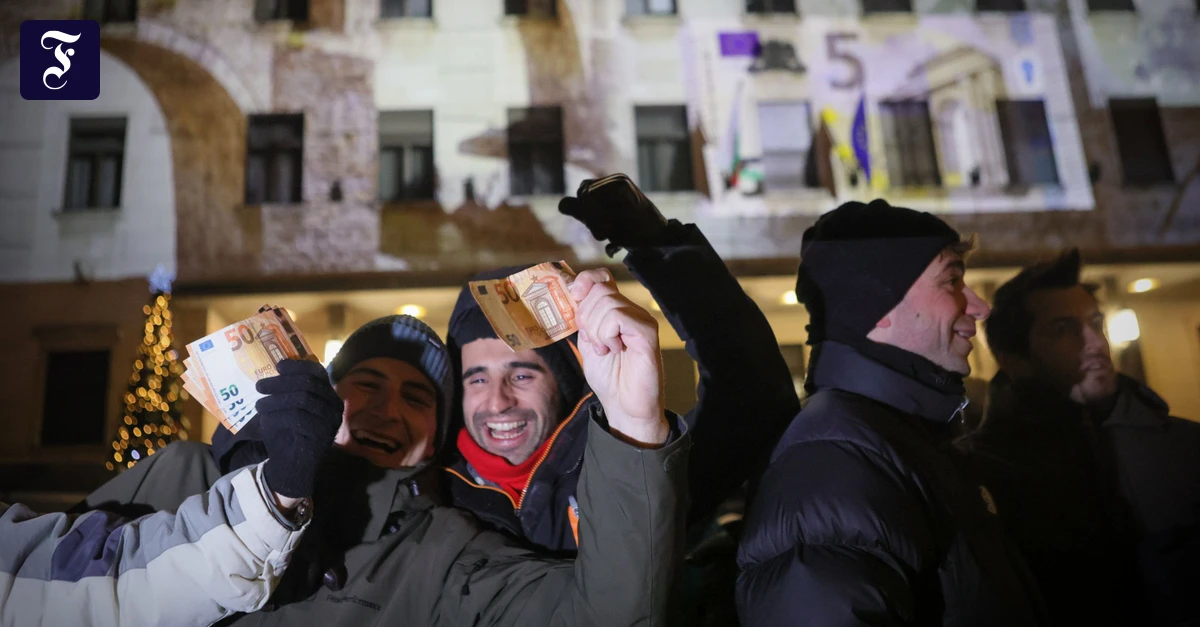bulgaren-posieren-mit-euro.webp.webp