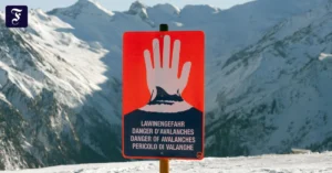 ein-schild-warnt-in-einem.webp.webp