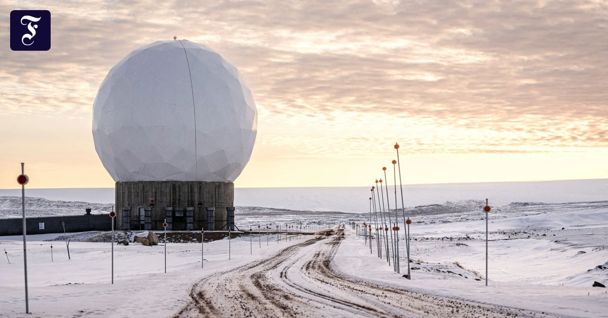 eine-radarkuppel-auf-der.webp.webp