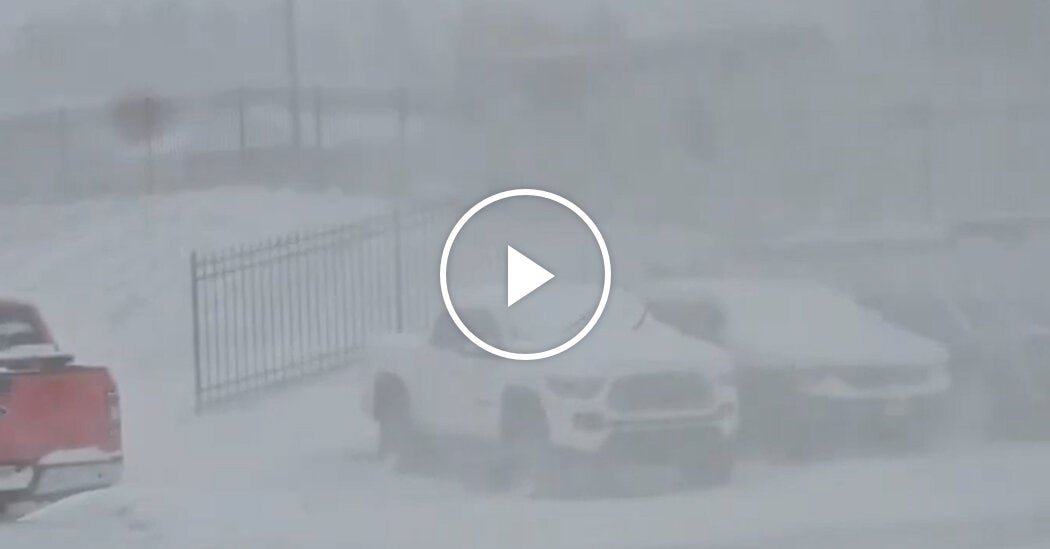 01vid-CAROLINAS-SNOW-WEATHER-HORIZONTAL_3x2-29-facebookJumbo.jpg