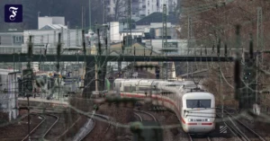 1770361770_ein-ice-der-deutschen-bahn.webp.webp