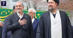 am-grab-khomeinis-irans.webp.webp