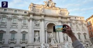 der-trevi-brunnen-ist-eine.webp.webp