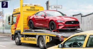 ein-ford-mustang-wird-vom.webp.webp