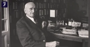 friedrich-august-von-hayek.webp.webp