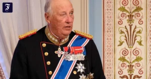 koenig-harald-bei-einem.webp.webp
