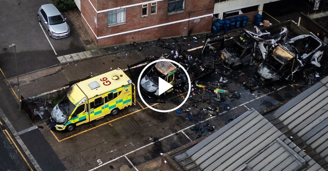23xp-uk-arson-ambulances-bfkm-facebookJumbo.jpg