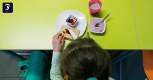 an-einer-schule-die-der-verein.webp.webp