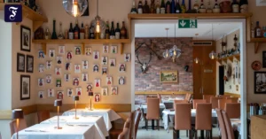 aufgeraeumt-modern-restaurant.webp.webp