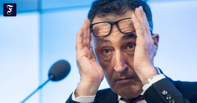 cem-oezdemir-am-tag-nach-der.webp.webp