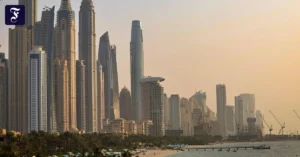 der-blick-auf-die-skyline-in.webp.webp