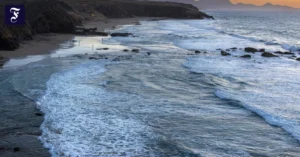 der-strand-la-pared-auf.webp.webp