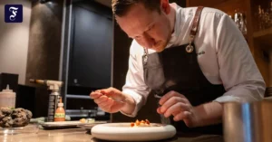 detailverliebter-chef-helge.webp.webp