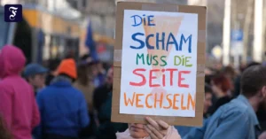 die-scham-muss-die-seite.webp.webp