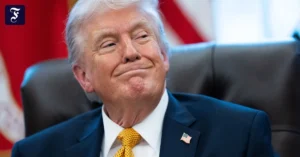 donald-trump-im-oval-office-am.webp.webp