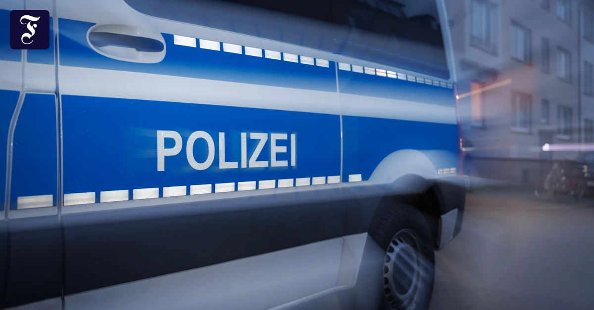 ein-fahrzeug-der-polizei-steht.webp.webp