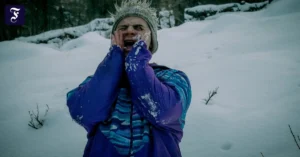 ein-mann-schreit-im-schnee.webp.webp