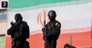 iranische-polizisten-in.webp.webp