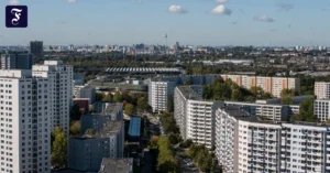 nur-wenige-wolken-haengen-am.webp.webp