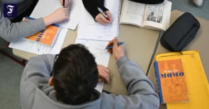 schueler-in-einer-realschule.webp.webp