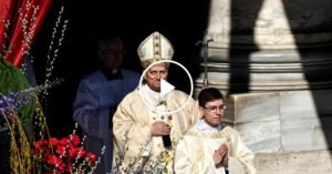 05int-pope-easter-tzhf-facebookJumbo.jpg