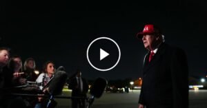 12dc-TRUMP-POPE-zbhq-facebookJumbo.jpg
