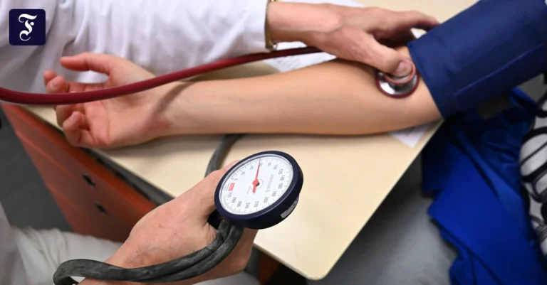 blutdruckmessung-im.webp.webp
