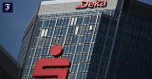 die-neue-zentrale-der-deka-in.webp.webp