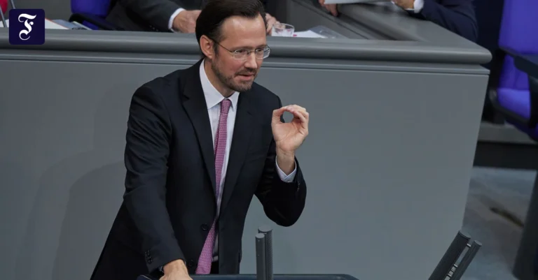 dirk-wiese-spd-spricht-bei-der.webp.webp