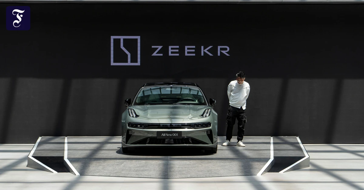 ein-auto-der-marke-zeekr-auf.webp.webp