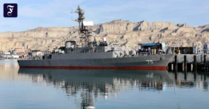 ein-schiff-der-iranischen.webp.webp