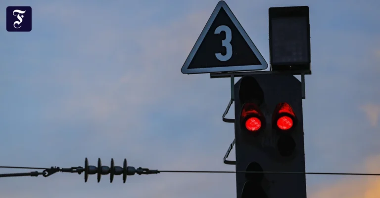 ein-signal-steht-auf-rot.webp.webp