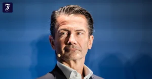 fordert-entschaedigung-roland.webp.webp