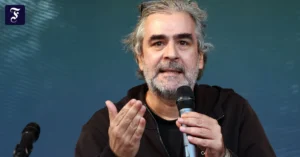 hoert-bei-der-welt-auf-deniz.webp.webp