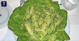 inspirierend-ganzer-kopfsalat.webp.webp