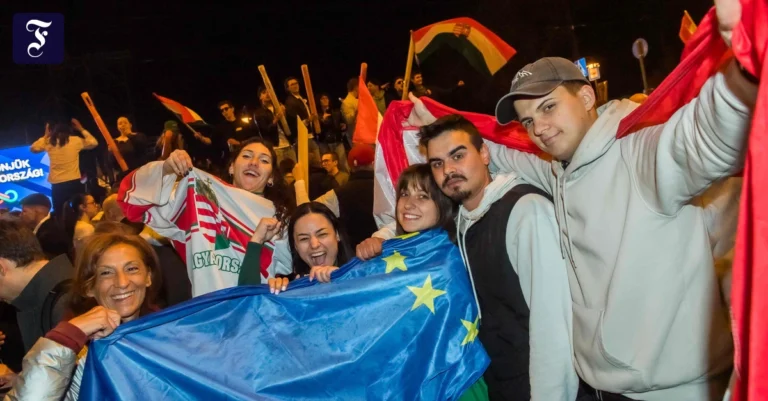 junge-ungarn-feiern-am.webp.webp