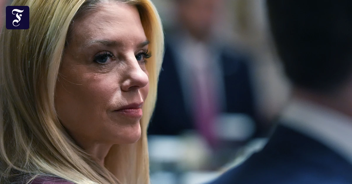 justizministerin-pam-bondi-am.webp.webp