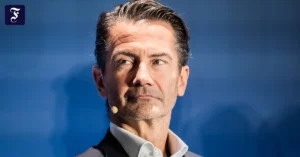 sein-anwalt-kuendigt.webp.webp