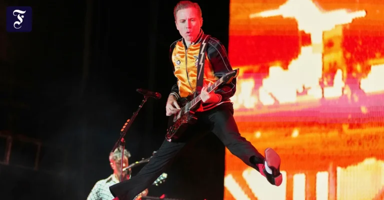 sprunggewaltig-alex-kapranos.webp.webp