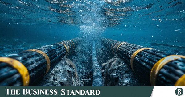 submarine-cable-systems-1.jpg