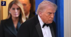 us-praesident-donald-trump-mit.webp.webp