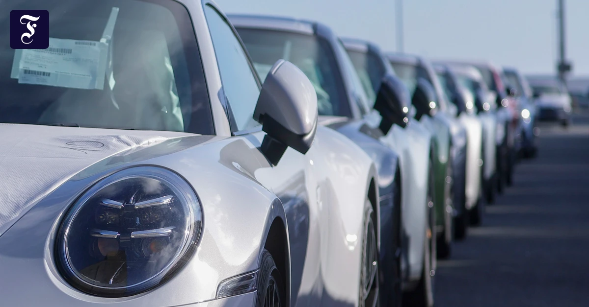 vw-mini-in-emden-warten-auf.webp.webp