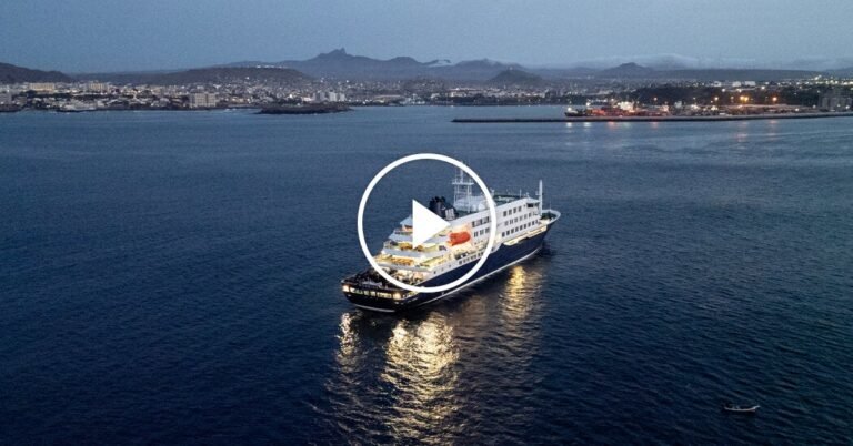 06int-cruise-virus-01-zghb-facebookJumbo.jpg