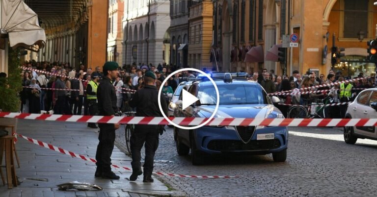 16int-italy-car-ramming-qwpt-facebookJumbo.jpg