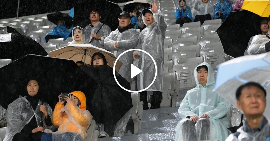 20int-interkorea-soccer-disaptch-01-hmlk-facebookJumbo.jpg