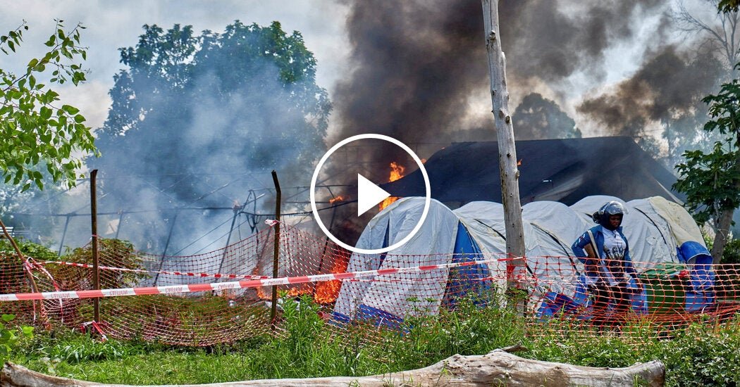 22vid-ebola-fire-COVER-pcwj-facebookJumbo.jpg