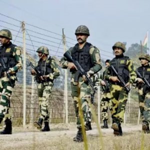 India-BSF-d18ed0acbb9475b7f5156f080e004aec.jpg