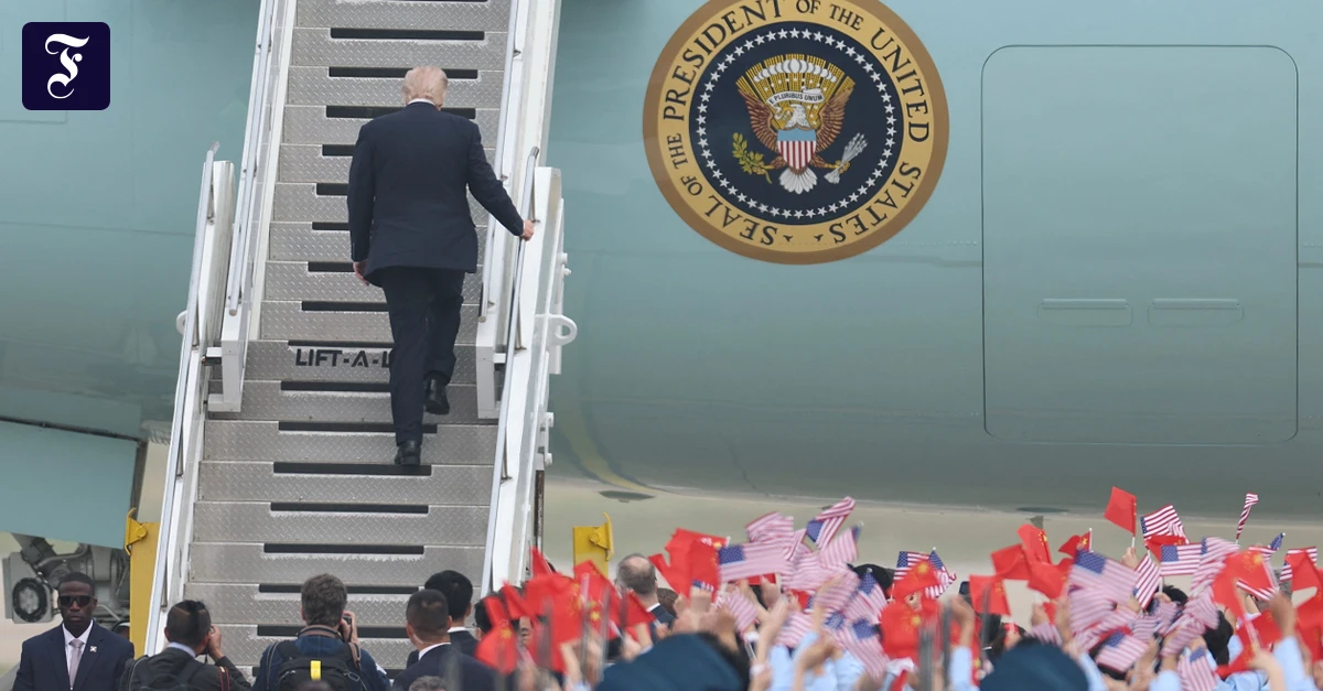 abflug-donald-trump-verlaesst.webp.webp