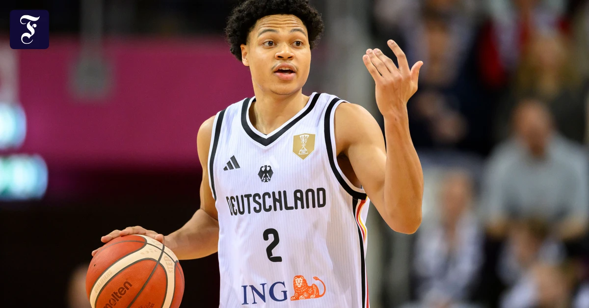 auch-im-nationalteam-am-ball.webp.webp