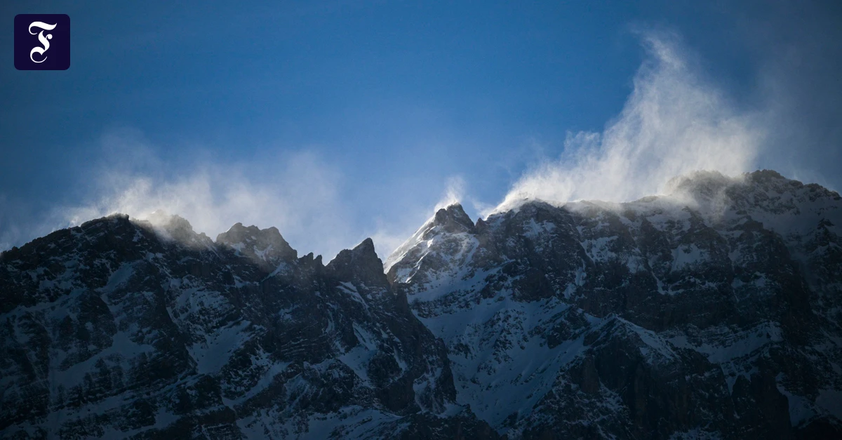 blick-auf-die-berglandschaft.webp.webp